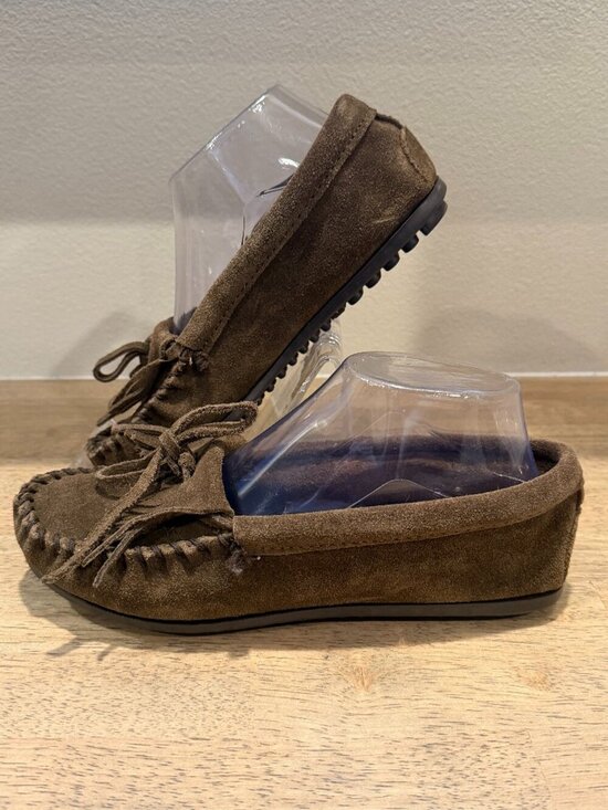 Minnetonka Shoes - Minnetonka Green Suede Leather Moccasins Shoes Women’s Size 6